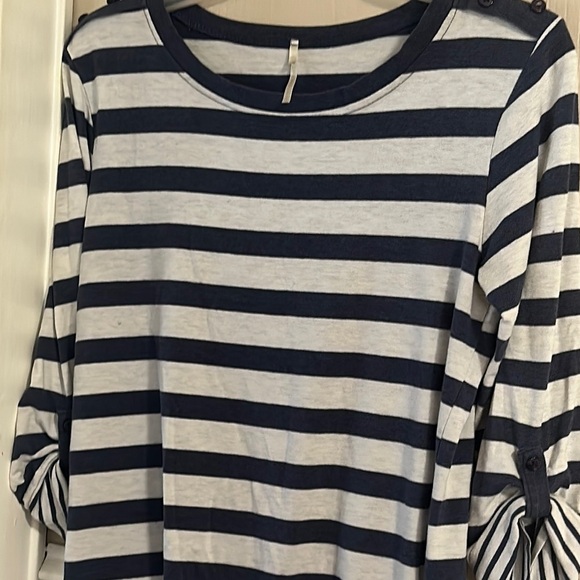 Blue and White Striped 3/4 Sleeve Blouse - Picture 5 of 9